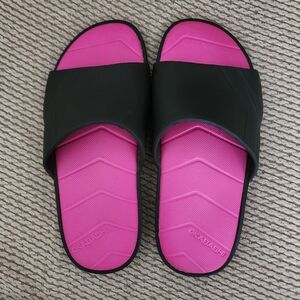 Women's Okabashi slides, sandals size Large, arch support, black and pink, NWOT.